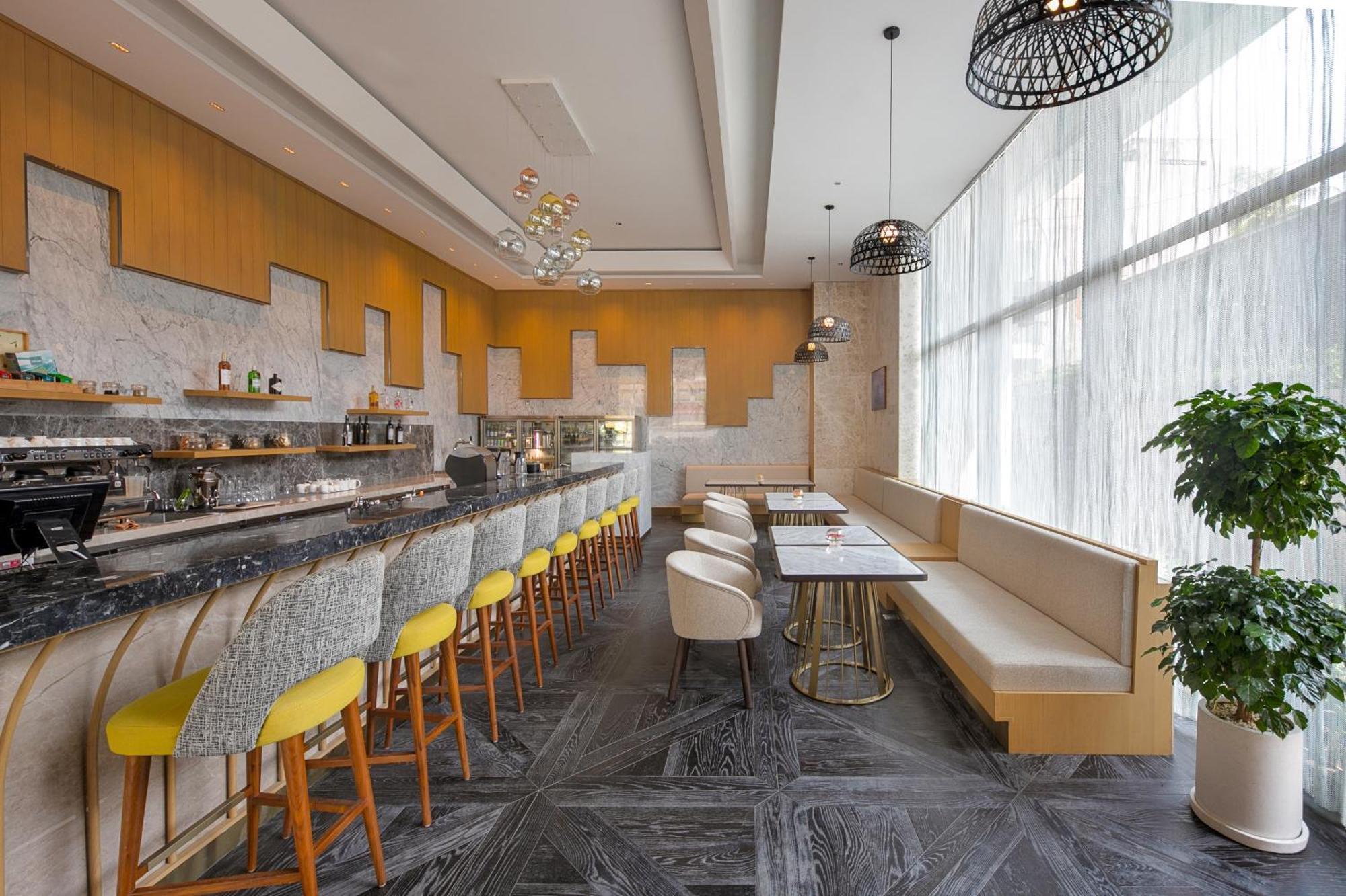 Khách sạn Grand Hyams -