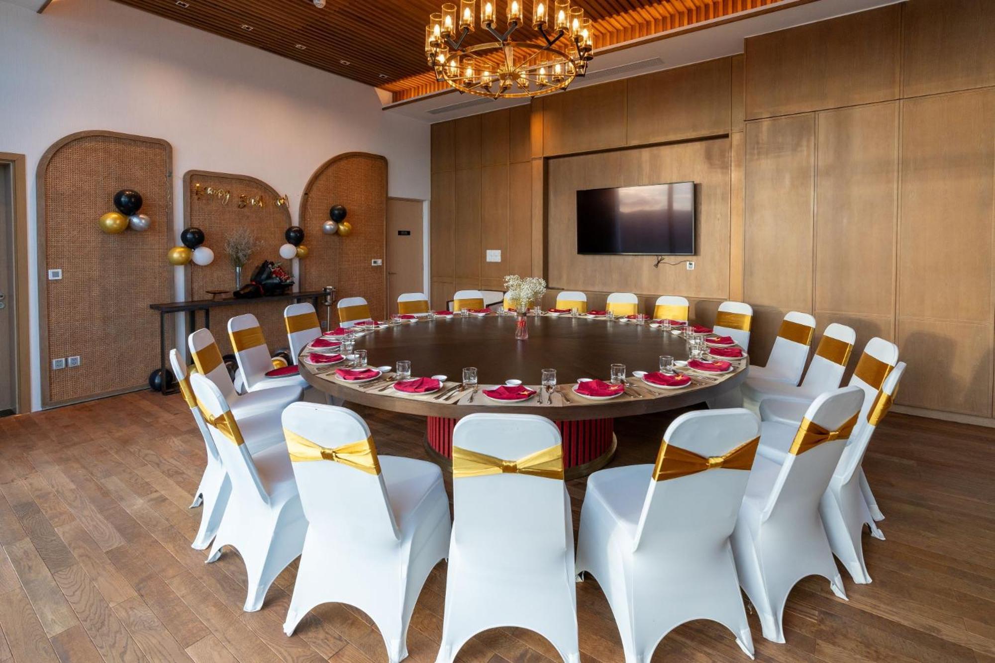 Grand Hyams - Khách sạn 5*
